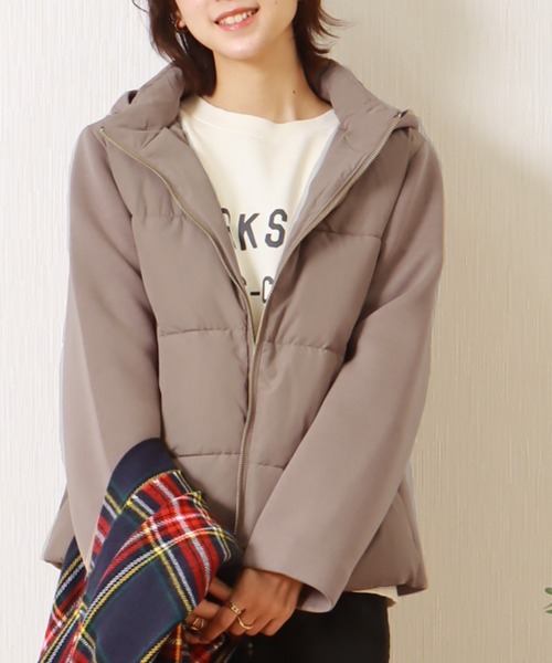 libelle more（リベル モア）の「ファイバーダウン×ダンボールカットソー異素材切替ブルゾン（ブルゾン・レディース・モカ/ネイビー/ベージュ/ライトカーキ/ブラック/グレー・M/L）」の4枚目の写真