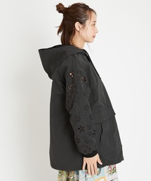 美品♡ イアパピヨネ 馬刺繍 フレアスリーブブルゾン ジャンバー ナイロン SUPER HAKKA（スーパーハッカ）の「ナイロンフラワーボーラー