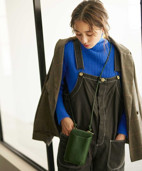 ハイネックもちもちリブニット