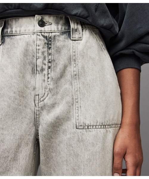 ALLSAINTS（オールセインツ）の「DANI HIGH-RISE DENIM JOGGERS | DANI ハイライズ デニム ジョガーパンツ（デニムパンツ・レディース・グレー系・4/10/2/8/6）」の5枚目の写真