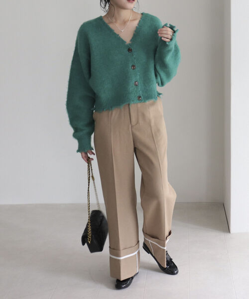 fredy emue(フレディエミュ)の「ショート丈ふわふわニットカーディガン(ニット/セーター・レディース・ベージュ/パープル/オフホワイト/グリーン・38)」の18枚目の写真