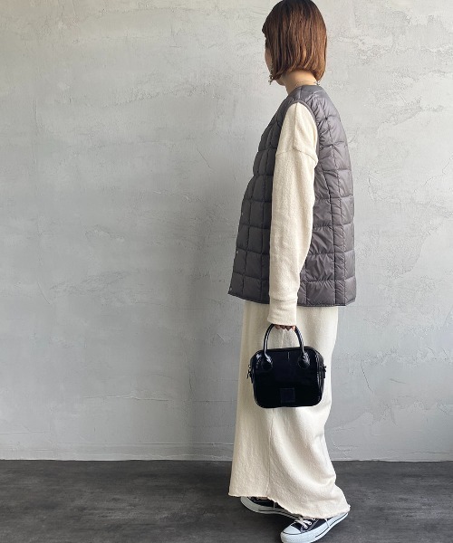 TAION（タイオン）の「【WEB限定】[TAION/タイオン] Vネック インナーダウンベスト（ダウンベスト・レディース・オフホワイト/ブラック/グレー/カーキ/ダークオリーブ・M/L/XL）」の19枚目の写真