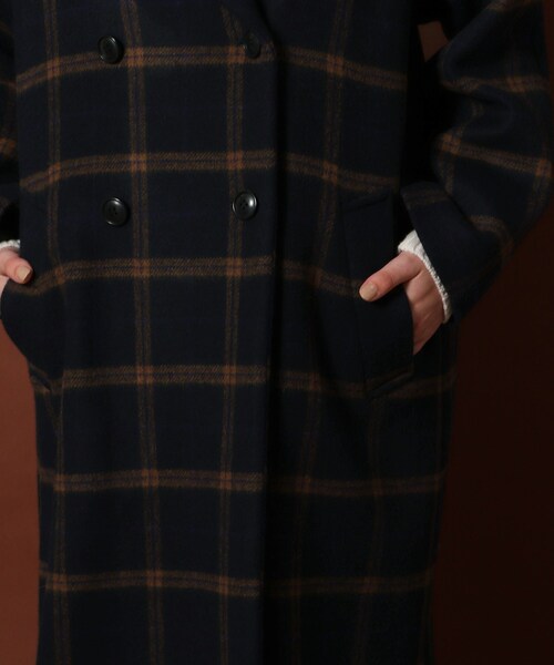 DRESSTERIOR（ドレステリア）の「◆【CLASSY.12月号掲載】【厚手ニットもOK】チェックリバーコート（チェスターコート・レディース・ネイビー系1・34/36/38）」の6枚目の写真