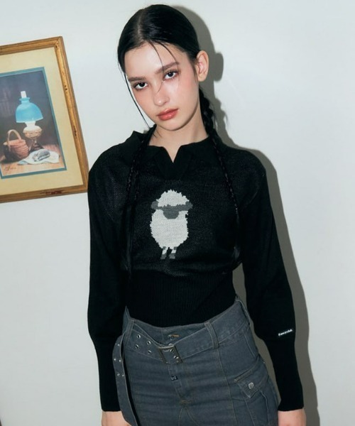 FANCY CLUB(ファンシークラブ)の「A'GEM/9 × .kom『 FANCY CLUB/ファンシークラブ』/PECORA COLLAR CROP KNIT/カラークロップドニットソー(Tシャツ/カットソー・レディース・ブラック/グリーン・FREE)」の2枚目の写真