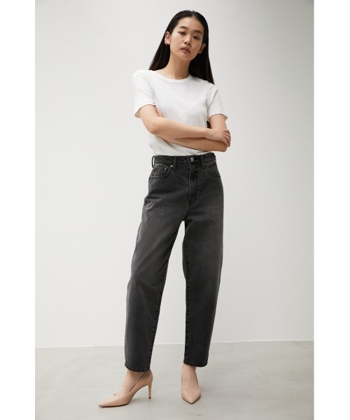 AZUL by moussy(アズールバイマウジー)の「COCOON DENIM TAPERED/コクーンデニムテーパード(デニムパンツ・レディース・ライトブラック/ワンウォッシュ・MEDIUM/LARGE)」の4枚目の写真
