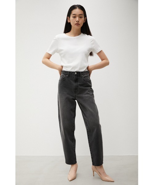 AZUL by moussy(アズールバイマウジー)の「COCOON DENIM TAPERED/コクーンデニムテーパード(デニムパンツ・レディース・ライトブラック/ワンウォッシュ・MEDIUM/LARGE)」の5枚目の写真