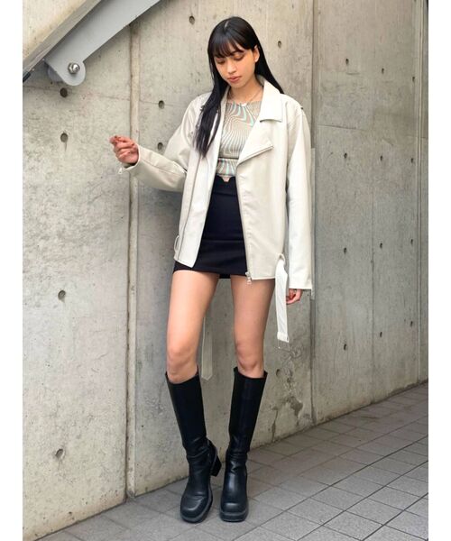 EMODA（エモダ）の「カーブウエストミニスカート（スカート・レディース・ブラック/その他/アイボリー・SMALL/MEDIUM）」の15枚目の写真