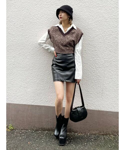 EMODA（エモダ）の「カーブウエストミニスカート（スカート・レディース・ブラック/その他/アイボリー・SMALL/MEDIUM）」の17枚目の写真