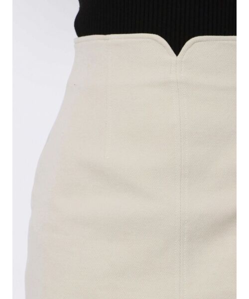 EMODA（エモダ）の「カーブウエストミニスカート（スカート・レディース・ブラック/その他/アイボリー・SMALL/MEDIUM）」の7枚目の写真