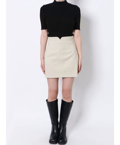 EMODA（エモダ）の「カーブウエストミニスカート（スカート・レディース・ブラック/その他/アイボリー・SMALL/MEDIUM）」の10枚目の写真