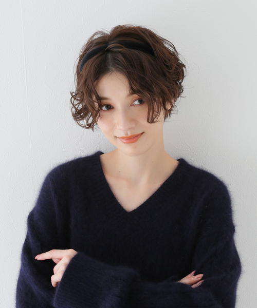 SLOBE IENA(スローブイエナ)の「【MARZOLINE MILANO/マルツォリーネ ミラノ】 1cm VELVET ヘアバンド(ヘアバンド・レディース・ブラック・FREE)」の6枚目の写真
