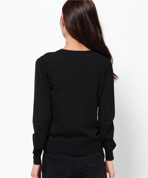 AZUL by moussy（アズールバイマウジー）の「12GR/NyUV加工V/N長袖CD（カーディガン/ボレロ・レディース・オフホワイト/ライトカーキ/ブラック/ネイビー・MEDIUM/LARGE/SMALL）」の7枚目の写真