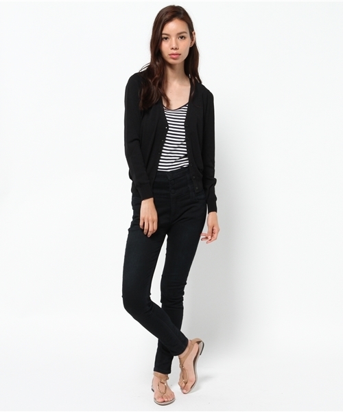 AZUL by moussy（アズールバイマウジー）の「12GR/NyUV加工V/N長袖CD（カーディガン/ボレロ・レディース・オフホワイト/ライトカーキ/ブラック/ネイビー・MEDIUM/LARGE/SMALL）」の8枚目の写真