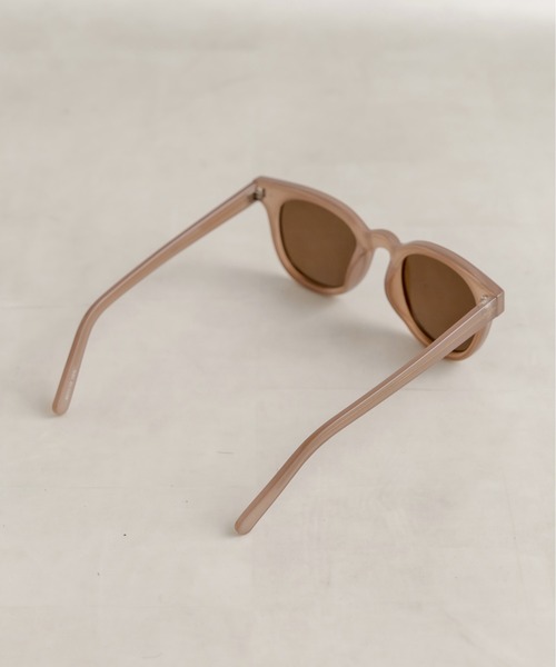 OLIVE des OLIVE（オリーブデオリーブ）の「モカフレームサングラス　1031110020（サングラス・レディース・ライトベージュ・FREE）」の6枚目の写真