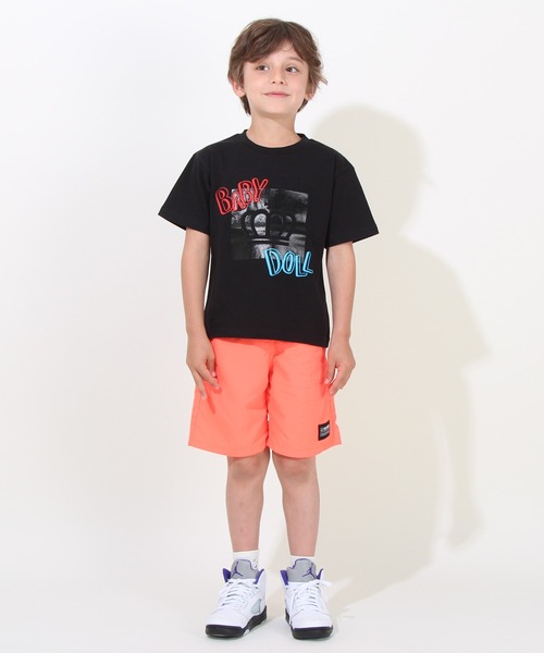 BABYDOLL（ベビードール）の「親子お揃い ネオンロゴTシャツ 8069K（Tシャツ/カットソー・キッズ・ブラック/ホワイト・130cm/140cm/120cm/150cm/80ｃｍ/110cm/90cm/100cm）」の10枚目の写真