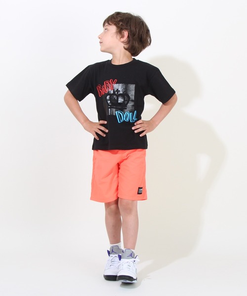 BABYDOLL（ベビードール）の「親子お揃い ネオンロゴTシャツ 8069K（Tシャツ/カットソー・キッズ・ブラック/ホワイト・130cm/140cm/120cm/150cm/80ｃｍ/110cm/90cm/100cm）」の13枚目の写真