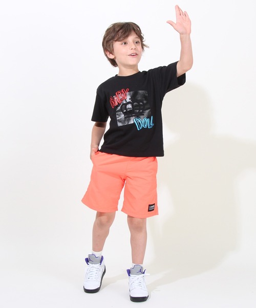 BABYDOLL（ベビードール）の「親子お揃い ネオンロゴTシャツ 8069K（Tシャツ/カットソー・キッズ・ブラック/ホワイト・130cm/140cm/120cm/150cm/80ｃｍ/110cm/90cm/100cm）」の12枚目の写真