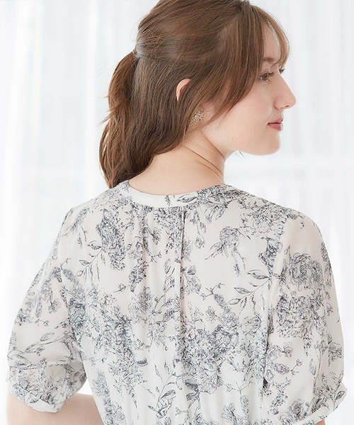 ❣️人気新作 ♡ Alice+Olivia 杏色ひざ丈ワンピース 新品♡　402 ❣️人気新作 ♡ Alice+Olivia 杏色ひざ丈ワンピース 新品♡ 402