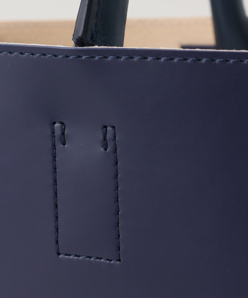 Courtney Orla(コートニーオーラ)の「【COURTNEY ORLA / コートニーオーラ】SLOPE WIDE TOTEs(ハンドバッグ・レディース・ネイビー・FREE)」の16枚目の写真