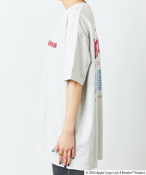 FREAK'S STORE(フリークスストア)の「【限定展開】THE BEATLES/ザ・ビートルズ 別注TOUR Tシャツ(Tシャツ/カットソー・レディース・ブラック/グレー/ピンク/オフホワイト・フリ-)」の14枚目の写真