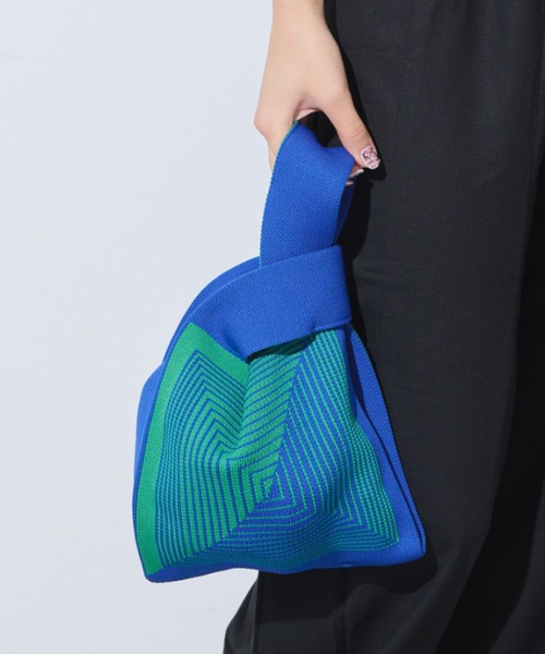 Solace（ソレイス）の「幾何学柄ニットバッグ（ハンドバッグ・レディース・ブルー/イエロー/ブラック・FREE）」の2枚目の写真