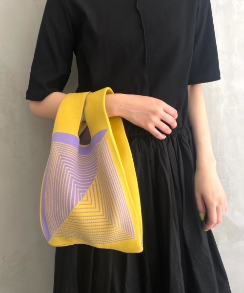 Solace（ソレイス）の「幾何学柄ニットバッグ（ハンドバッグ・レディース・ブルー/イエロー/ブラック・FREE）」の15枚目の写真