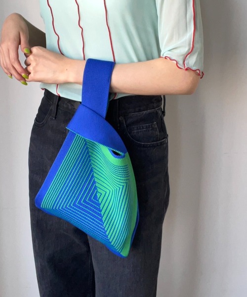 Solace（ソレイス）の「幾何学柄ニットバッグ（ハンドバッグ・レディース・ブルー/イエロー/ブラック・FREE）」の21枚目の写真