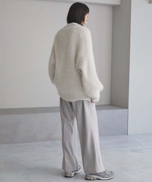 cussil（クシル）の「【cussil/クシル】モヘアライクヘビーニット バルーンワイドスリーブカーディガン（カーディガン/ボレロ・メンズ・アイボリー/ネイビー/ブラック・M/S）」の13枚目の写真