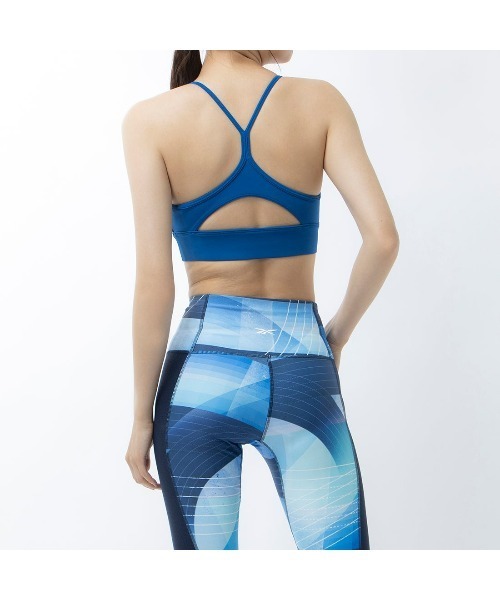 Reebok(リーボック)の「ワークアウト レディ スポーツブラ / Workout Ready Sports Bra(スポーツブラ・レディース・ブラック/ピンク/ブルー/ネイビー/ホワイト/ライトブルー/トップグレー・SMALL/MEDIUM/LARGE/X-LARGE/XX-LARGE/X-SMALL)」の17枚目の写真