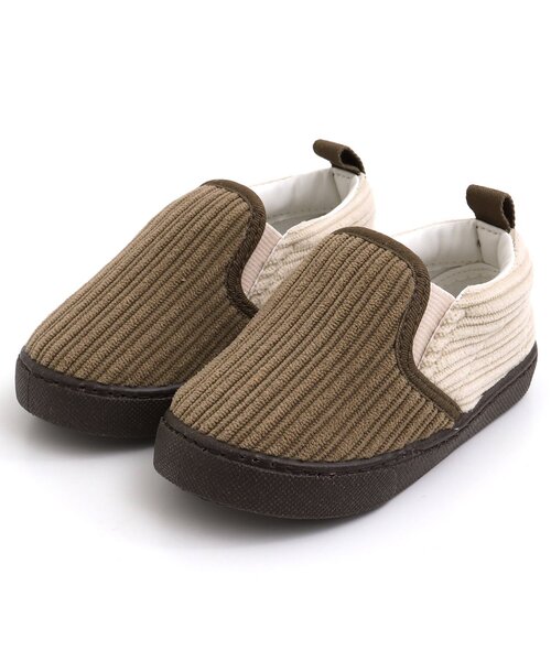 Ampersand(アンパサンド)の「バラエティスリッポン無地(スニーカー・キッズ・ベージュ/ピンク/ブラウン/ブラック/ブルー・13/14/15 /16/17/18/19/20)」の3枚目の写真