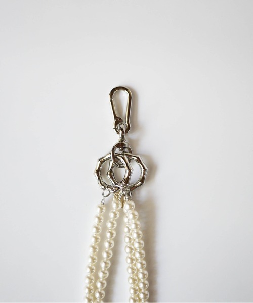 PICCIN（ピッチン）の「2連パールショルダーストラップ（スマホケース/カバー・レディース・ホワイト・FREE）」の5枚目の写真