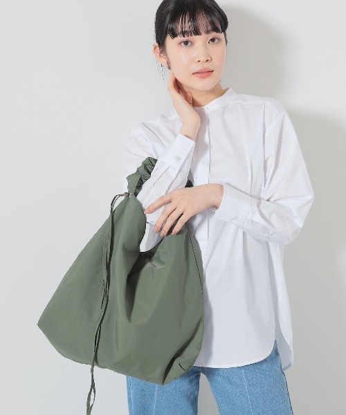 BEAMS HEART（ビームスハート）の「【A4収納可能/4色展開】ギャザーハンドル トートバッグ（ショルダーバッグ・レディース・サックスブルー/オフホワイト/ブラック/オリーブ/グレー/イエロー系その他4・ONE SIZE）」の4枚目の写真