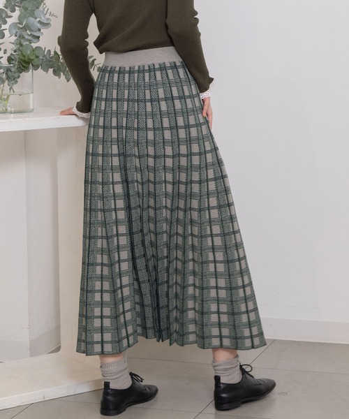 POU DOU DOU（プードゥドゥ）の「チェックプリーツニットスカート（スカート・レディース・ブラック/ブラウン/グレー・3）」の8枚目の写真