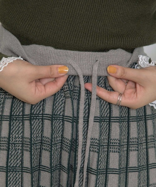 POU DOU DOU（プードゥドゥ）の「チェックプリーツニットスカート（スカート・レディース・ブラック/ブラウン/グレー・3）」の14枚目の写真