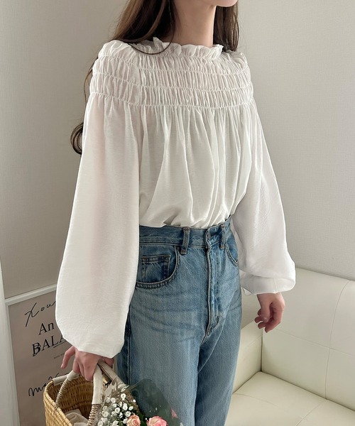 ギャザー入りパフトップ #黒 LITMUS ギャザー入りパフトップ #黒 LITMUS