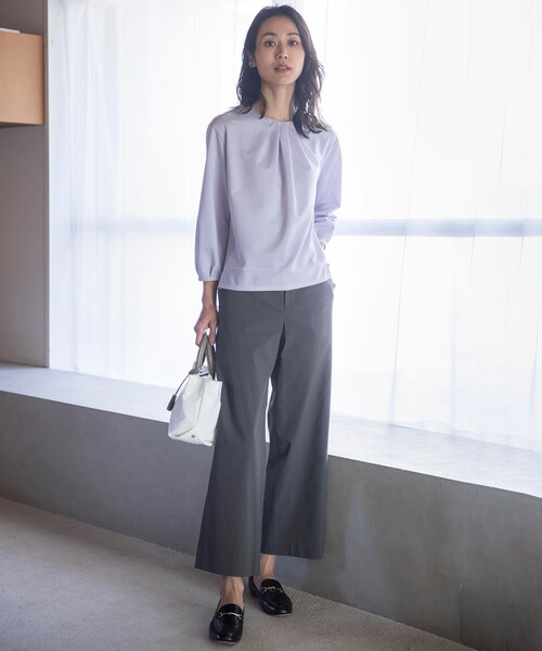 J.PRESS Ladies(J.プレス レディス)の「【WEB限定カラーあり】ストライプジャカード フロントタック カットソー(Tシャツ/カットソー・レディース・ふじ色系1/パープル系1/ネイビー系1/ネイビー系2/ネイビー系/グリーン系1・SMALL)」の7枚目の写真