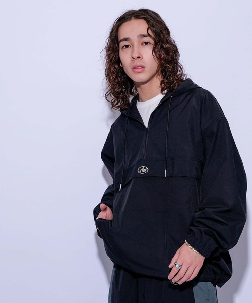 re_k by JUNRED（レクバイジュンレッド）の「re_k by JUNRED / ウーブンハーフジップアノラックパーカー（ブルゾン・メンズ・ブラック/チャコールグレー/ベージュ系その他・M/S/L）」の4枚目の写真