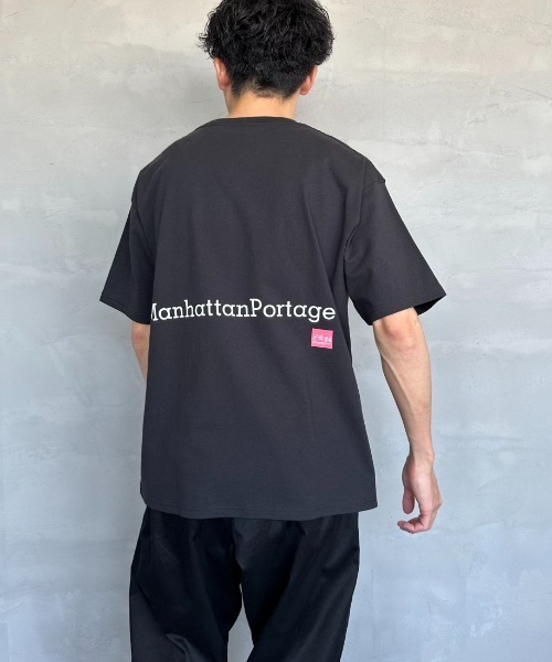 Manhattan Portage（マンハッタンポーテージ）の「[MANHATTAN PORTAGE/マンハッタンポーテージ] 別注 ポケット刺繍 バックプリントTシャツ（Tシャツ/カットソー・レディース・ホワイト/ネイビー/ブラック・S/M/L/XL）」の14枚目の写真