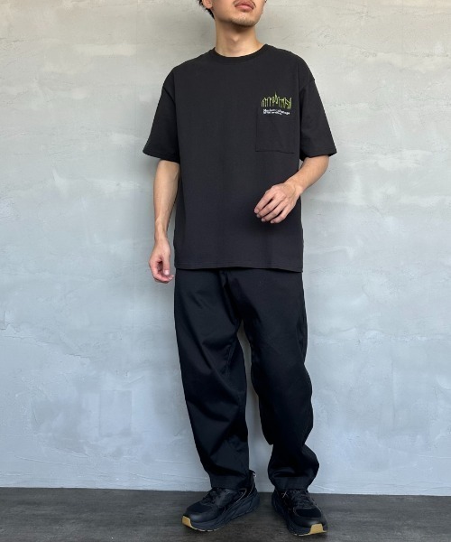 Manhattan Portage（マンハッタンポーテージ）の「[MANHATTAN PORTAGE/マンハッタンポーテージ] 別注 ポケット刺繍 バックプリントTシャツ（Tシャツ/カットソー・レディース・ホワイト/ネイビー/ブラック・S/M/L/XL）」の15枚目の写真