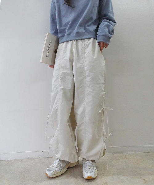 CORNERS（コーナーズ）の「ナイロンサイドリボンパンツ（カーゴパンツ・レディース・ベージュ系その他/ベージュ/ブルー/ブラック・M）」の10枚目の写真