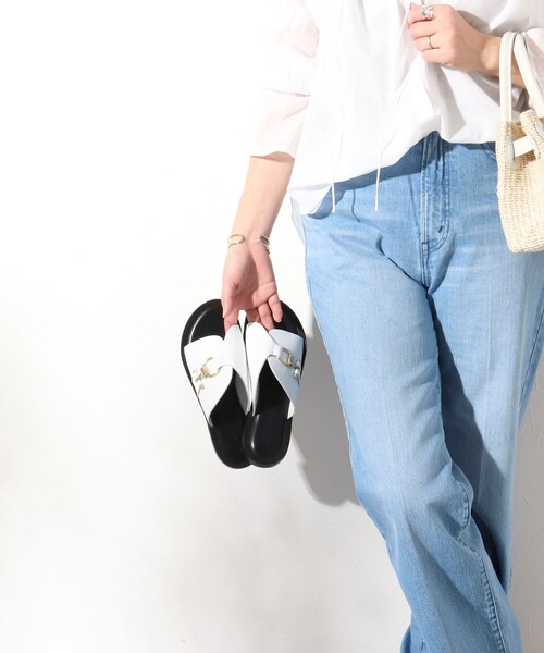 CORSO ROMA,9(コルソローマ)の「【CORSO ROMA 9/コルソローマノーヴェ】ビットツキサンダル(サンダル・レディース・ホワイト/ブラック・36/38/37)」の5枚目の写真