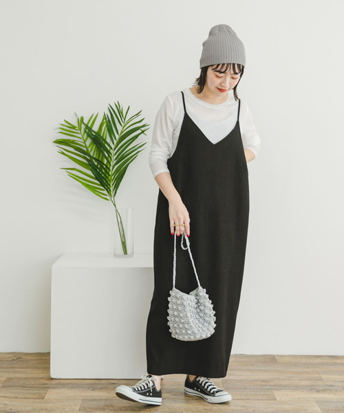 ITEMS URBANRESEARCH(アイテムズ アーバンリサーチ)の「シアークルーネックTシャツ×キャミワンピース(ワンピース・レディース・ブラック系その他/ブラウン系その他・FREE)」の3枚目の写真