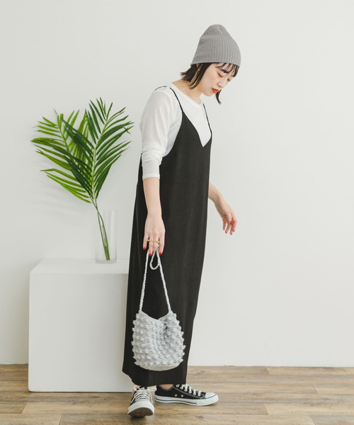 ITEMS URBANRESEARCH(アイテムズ アーバンリサーチ)の「シアークルーネックTシャツ×キャミワンピース(ワンピース・レディース・ブラック系その他/ブラウン系その他・FREE)」の4枚目の写真