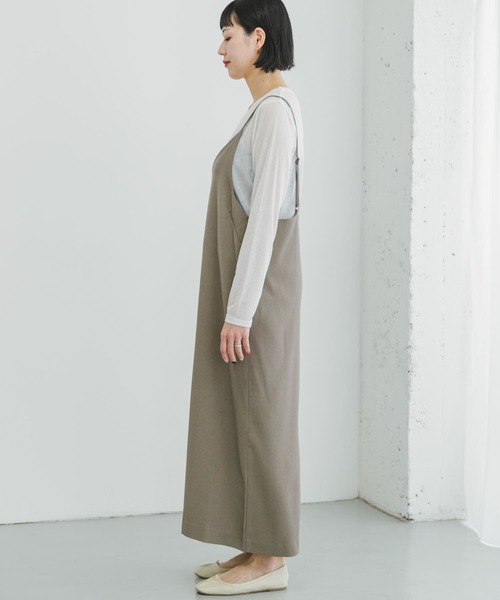 ITEMS URBANRESEARCH(アイテムズ アーバンリサーチ)の「シアークルーネックTシャツ×キャミワンピース(ワンピース・レディース・ブラック系その他/ブラウン系その他・FREE)」の19枚目の写真