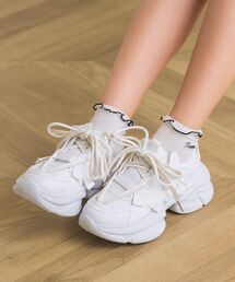 レースアップスニーカー