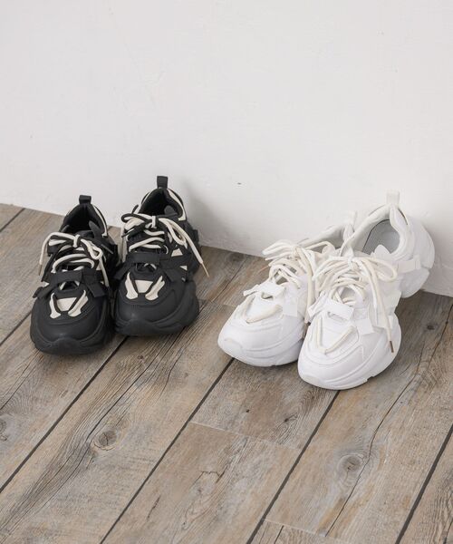 RETRO GIRL（レトロガール）の「レースアップスニーカー（スニーカー・レディース・ブラック/オフホワイト・LARGE/MEDIUM）」の3枚目の写真