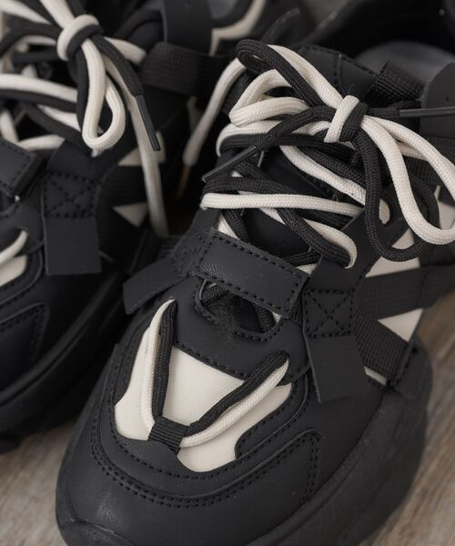 RETRO GIRL（レトロガール）の「レースアップスニーカー（スニーカー・レディース・ブラック/オフホワイト・LARGE/MEDIUM）」の7枚目の写真