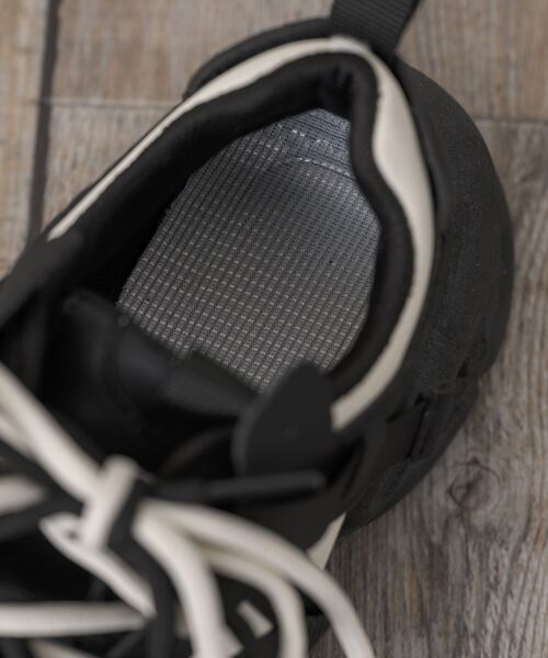 RETRO GIRL（レトロガール）の「レースアップスニーカー（スニーカー・レディース・ブラック/オフホワイト・LARGE/MEDIUM）」の6枚目の写真