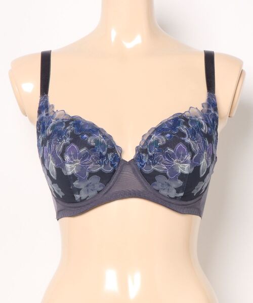 Triumph(トリンプ)の「天使のブラ 魔法のハリ感596 ブラジャー【D,E,Fカップ】(ブラジャー・レディース・ブルー/ピンク/イエロー/オレンジ・D65/D70/D75/D80/E65/E70/E75/E80/F70/F75)」の19枚目の写真