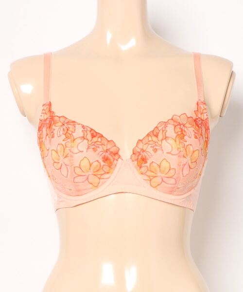 Triumph(トリンプ)の「天使のブラ 魔法のハリ感596 ブラジャー【D,E,Fカップ】(ブラジャー・レディース・ブルー/ピンク/イエロー/オレンジ・D65/D70/D75/D80/E65/E70/E75/E80/F70/F75)」の21枚目の写真